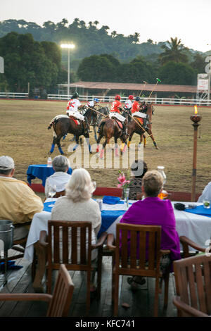 Mexiko, San Pancho, San Francisco, die Zuschauer zum Abendessen und ein Polo Match ansehen Stockfoto