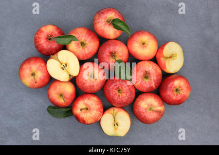 Äpfel Apfel Obst Obst Slate Red Top Aussicht essen Stockfoto