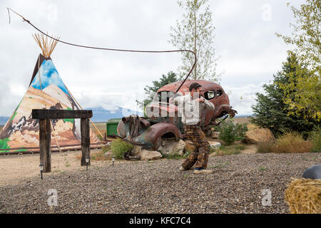 Usa, Nevada, Brunnen, können Gäste roping Lektionen während ihres Aufenthaltes im Mustang Monument, einer nachhaltigen Luxus Eco Resort und Pr Stockfoto