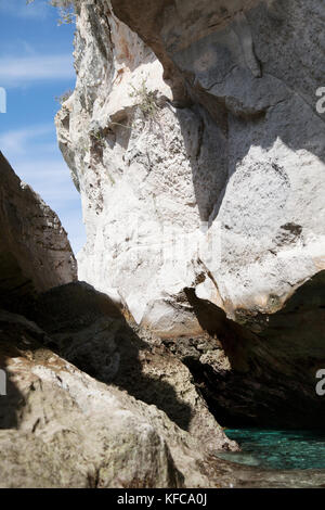 EXUMA, Bahamas. Schnorcheln und erkunden und in den Thunderball Grotte. Stockfoto