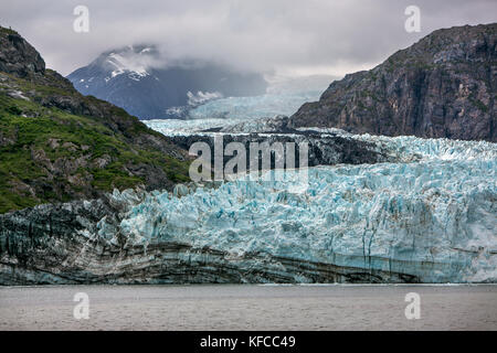 Usa, Alaska, Glacier Bay, eine atemberaubende Aussicht auf Reid Gletscher und reid Einlass, von Bord der Kreuzfahrtschiffe gesehen, ms Oosterdam Stockfoto