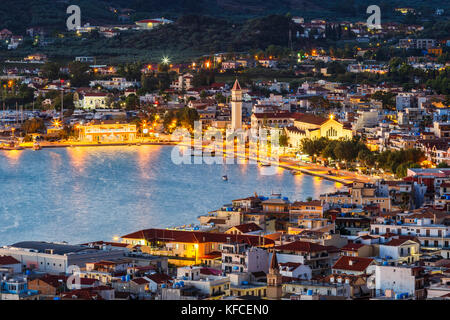 Hafen von Zakynthos Stadt wie von bochali Sicht gesehen, Griechenland. Stockfoto