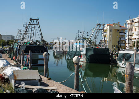 Caorle Hafen im Zentrum von Caorle, Venetien Stockfoto