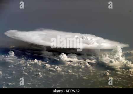 Amboss Gewitter Wolkenbildung, Afrika, Cumulonimbus Cloud über Afrika. NASA/Tsado Stockfoto