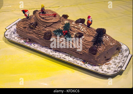 Traditionelle französische Yule log für Christmas Cake Stockfoto