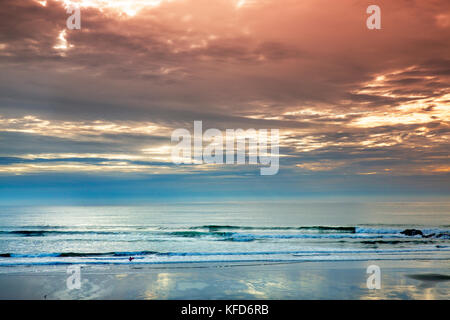 USA, Oregon, Indian Beach. Vom Ecola State Park führt euch ein 3 km langer Weg zu den atemberaubenden Ausblicken und Sandstränden von Indian Beach Stockfoto