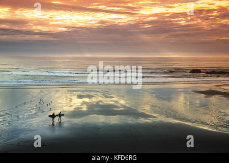 USA, Oregon, Indian Beach. Vom Ecola State Park führt euch ein 3 km langer Weg zu den atemberaubenden Ausblicken und Sandstränden von Indian Beach Stockfoto