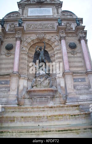 Fontaine Saint Michel, Paris Stockfoto