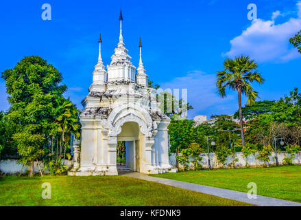 Wat Suan Dok, einem buddhistischen Tempel, Wat in Chiang Mai, Nordthailand. Es ist ein königlicher Tempel der dritten Klasse. Der Tempel ist entlang Suthep Road Stockfoto