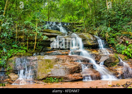 Schönen Wasserfall am Doi Suthep, Chiang Mai, Thailand, Asien Stockfoto