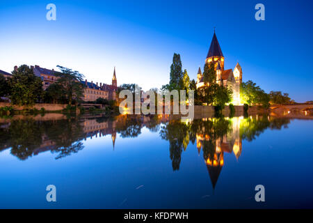 Anzeigen von Metz mit Temple Neuf in der Mosel, Lothringen, Frankreich Stockfoto