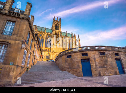 Die Kathedrale Saint Stephen von Metz, Frankreich, (Cathédrale Saint étienne). Es ist die historische Kathedrale der römisch-katholischen Diözese von Metz und dem Stockfoto