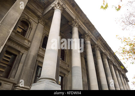 An der Ecke King William Street und North Terrace entfernt, das Parlament von South Australia Sitz des Parlaments in Adelaide. Stockfoto