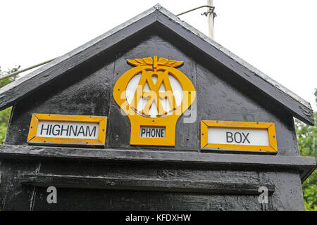 Ein AA-Pannenhilfe Telefonzelle an der Nationalen Telefon Kiosk Sammlung, Avoncroft Museum von Gebäuden, Worcestershire, England, Großbritannien Stockfoto