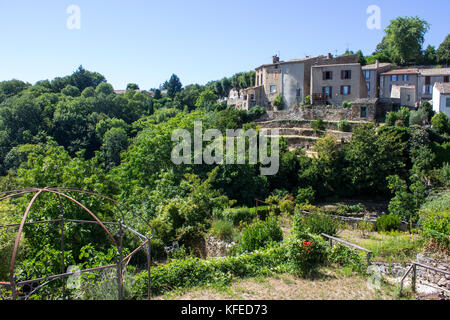 Das Chateau de Saissac, eine Burgruine und eine der sogenannten Katharer Burgen, nordwestlich von Carcassonne, Frankreich Stockfoto