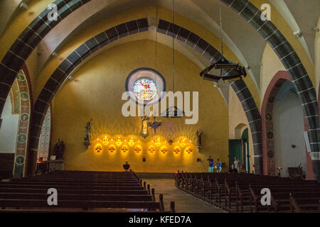 Das Chateau de Saissac, eine Burgruine und eine der sogenannten Katharer Burgen, nordwestlich von Carcassonne, Frankreich Stockfoto