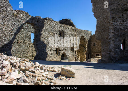 Das Chateau de Saissac, eine Burgruine und eine der sogenannten Katharer Burgen, nordwestlich von Carcassonne, Frankreich Stockfoto