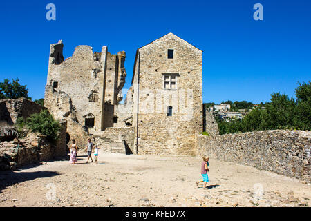 Das Chateau de Saissac, eine Burgruine und eine der sogenannten Katharer Burgen, nordwestlich von Carcassonne, Frankreich Stockfoto