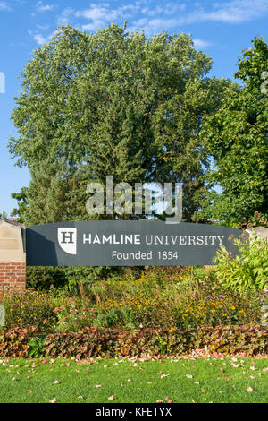 St.Paul, MN/USA, 22. September, Eingangsschild zum Campus der Hamline University. Stockfoto