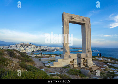 Portara von Naxos, Sehenswürdigkeiten der Insel Naxos, Kykladen, Ägäis, Griechenland Stockfoto