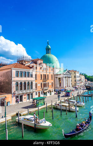 San Simeone Piccolo (auch San Simeone e Giuda genannt) und der Canal Grande in Venedig, Italien Stockfoto