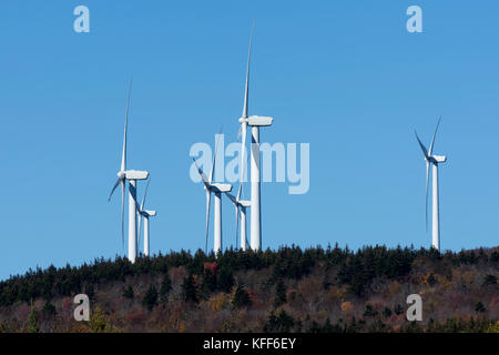 Windgeneratoren auf einem Berg im westlichen Massachusetts - USA. Stockfoto