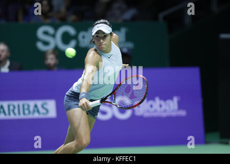 Singapur. 28 Okt, 2017. französischen Tennisspieler Caroline Garcia ist in Aktion während ihrer Halbfinale Spiel Der wta-Finale vs amerikanische Tennisspielerin Venus Williams am 28 Oktober 2017 in Singapur, Singapur - Credit: Yan lerval/alamy leben Nachrichten Stockfoto