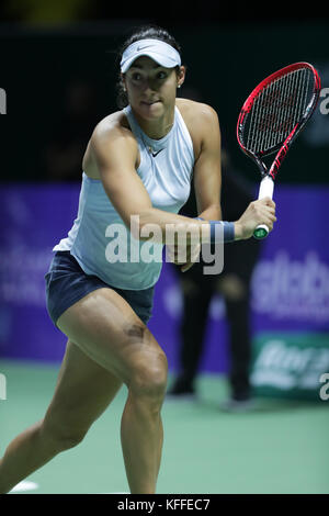 Singapur. 28 Okt, 2017. französischen Tennisspieler Caroline Garcia ist in Aktion während ihrer Halbfinale Spiel Der wta-Finale vs amerikanische Tennisspielerin Venus Williams am 28 Oktober 2017 in Singapur, Singapur - Credit: Yan lerval/alamy leben Nachrichten Stockfoto