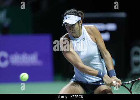 Singapur. 28 Okt, 2017. französischen Tennisspieler Caroline Garcia ist in Aktion während ihrer Halbfinale Spiel Der wta-Finale vs amerikanische Tennisspielerin Venus Williams am 28 Oktober 2017 in Singapur, Singapur - Credit: Yan lerval/alamy leben Nachrichten Stockfoto