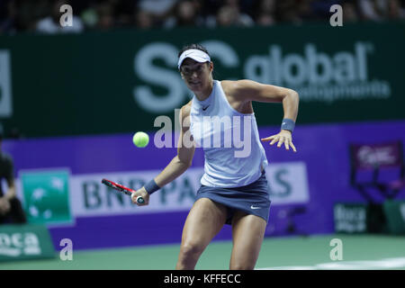 Singapur. 28 Okt, 2017. französischen Tennisspieler Caroline Garcia ist in Aktion während ihrer Halbfinale Spiel Der wta-Finale vs amerikanische Tennisspielerin Venus Williams am 28 Oktober 2017 in Singapur, Singapur - Credit: Yan lerval/alamy leben Nachrichten Stockfoto