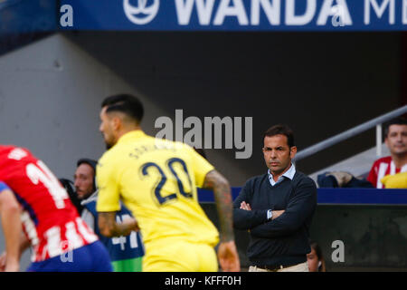 Madrid, Spanien, 28. Oktober 2017. Javier Calleja Trainer von Villerreal CF La Liga zwischen Atletico de Madrid vs Villerreal CF Wanda Metropolitano Stadion in Madrid, Spanien, 28. Oktober 2017. Credit: Gtres Información más Comuniación auf Linie, S.L./Alamy leben Nachrichten Stockfoto