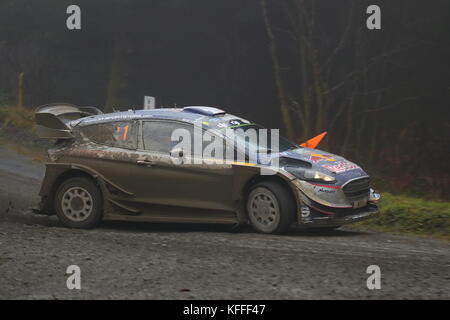 Dyfi, Wales, UK. 28 Okt, 2017. Teams von Herstellern und privaten Teams konkurrieren auf dem 2017 Dayinsure Wales Rally GB. Quelle: Uwe Deffner/Alamy leben Nachrichten Stockfoto