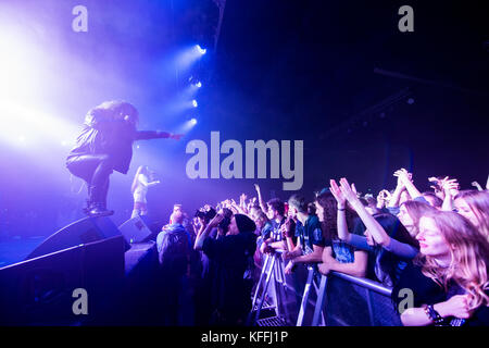 27.10.2017, Warschau, Polen, amaranthe schwedischen Heavy Metal Band live in progresja Quelle: stanislaw Wadas/alamy leben Nachrichten Stockfoto