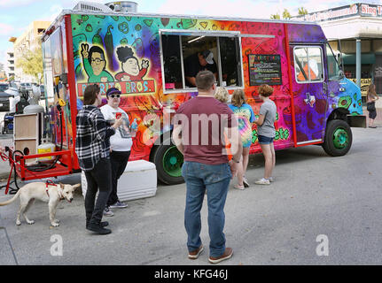 Fort Worth, Texas 21 Oktober, Essen Lkw 2017 An der trendigen Gegend von South Side auch das Magnolia in Forth Worth, Texas genannt. Stockfoto