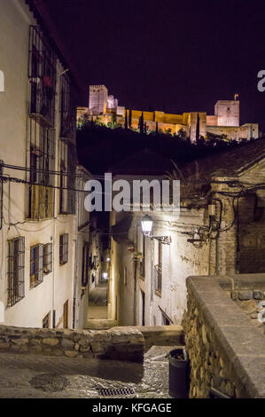 Alhambra Palast bei Nacht von Albaicín, Granada, Andalusien, Spanien Stockfoto