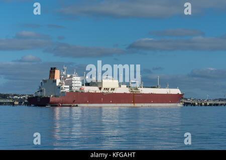 Lng supertanker Lasten von Bestimmungen speichert Aufsch. Stockfoto