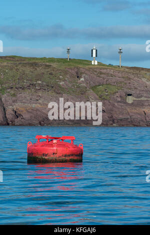 Navigation Marker von Unwettern in Milford Haven Eingang beschädigt Stockfoto