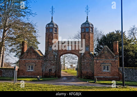 Das Dorf grün, Hall Street, Long Melford, Suffolk, Großbritannien Stockfoto