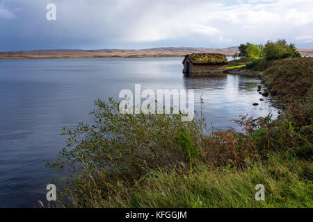 Loch treu boatshed, Sutherland, Schottland, Vereinigtes Königreich Stockfoto
