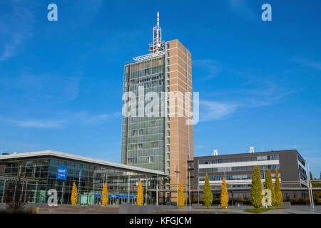 Hannover, Deutschland - 19. Oktober 2017: Hannover Messe Hauptgebäude. Hannover Messe ist eine der größten Messen der Welt. Stockfoto