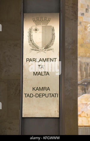 Schild am Haus der Vertreter von Malta/Parlament Gebäude von Malta, in Valletta, Malta. (91) Stockfoto