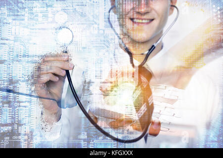 Störung der Gesundheit mit Roboter und künstliche Intelligenz Technologie Konzept. Double Exposure der männlichen Arzt und Roboter die Hand mit handsha Stockfoto