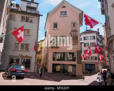 Musiker mit alpenhorns an einer Straßenecke in Zürich, Schweiz Stockfoto