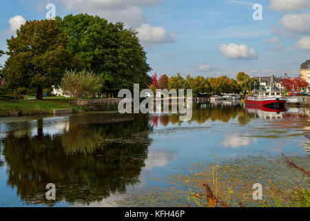 Boote auf Nantes Brest Kanal in Pontivy Bretagne Frankreich Stockfoto