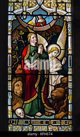 Daniel in der Löwengrube. Detail von Osten Fenster, Kirche des Hl. Bega, Bassenthwaite. Nationalpark Lake District, Cumbria, England, Vereinigtes Königreich, E Stockfoto