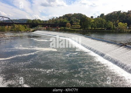 Lehigh River dam in Easton, Delaware River, Easton Ablenkungverdammung,, Pennsylvania, United States. Stockfoto