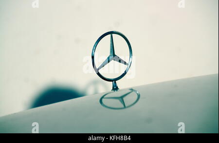 Tiflis, Georgien - 23. Juni 2017: mersedes Benz closeup Logo auf der c-Klasse Stockfoto