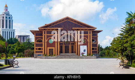 Batumi, Georgien - September 1, 2017: Batumi Boulevard und dem Sommer Theater. batumi ist ein sehr beliebtes Ziel am Schwarzen Meer Stockfoto