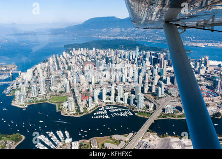 Luftaufnahme aus mit dem Wasserflugzeug von Vancouver, British Columbia, Kanada Stockfoto