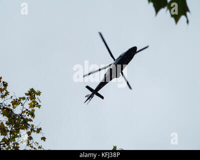 Ein Hubschrauber außerhalb Wellington Barracks Stockfoto